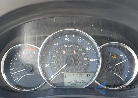 2015 Toyota Corolla Le Plus z USA, uszkodzony, nr VIN 5YFBURHE4FP227580